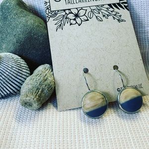 Lever clasp faux stone earring